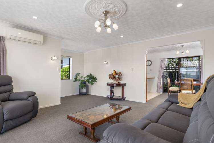 2a Johnston Place Welcome Bay_2