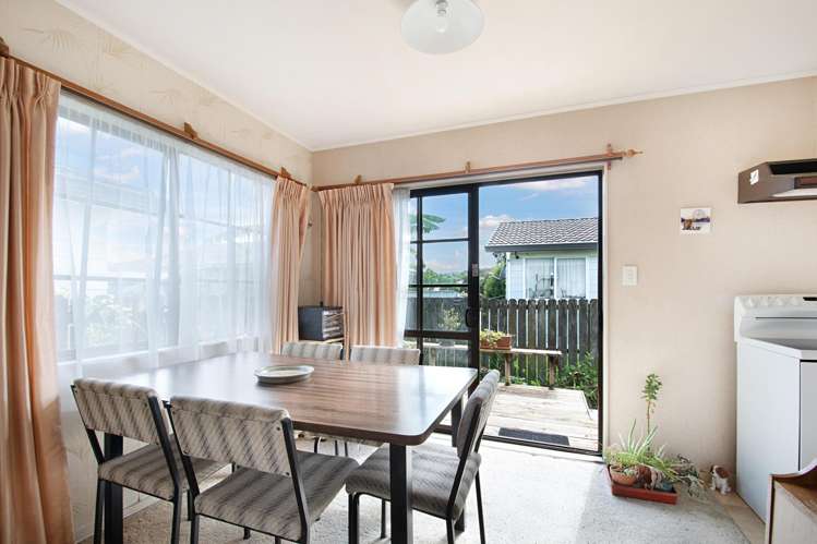 1/215 Waitemata Drive Ranui_3