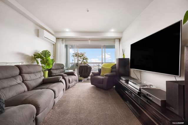 1004/30 Beach Road City Centre_3