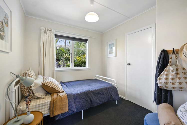 117f Seaview Road Westown_17