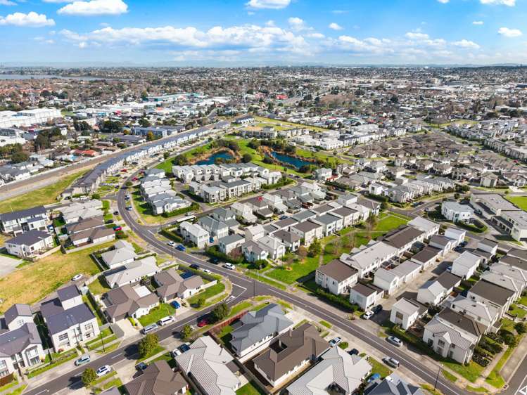 11 Soaring Bird Drive Takanini_37
