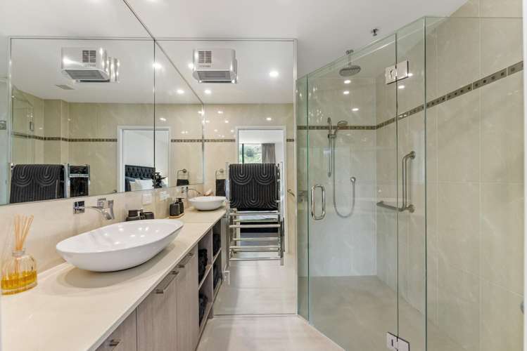 3A/1 Marine Parade Mt Maunganui_15