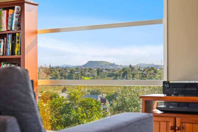Private Cul-de-Sac Living with Space for Everyone