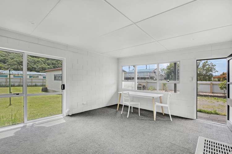 44 Beach Road Waikawa_19