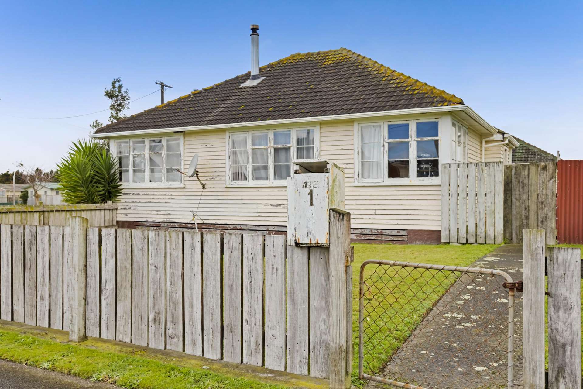 1 Acourt Street Hawera_0