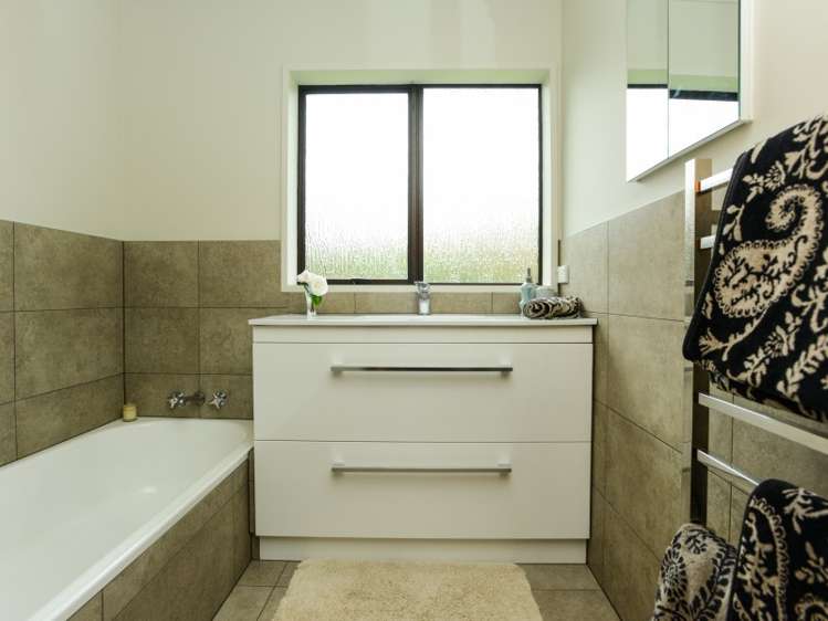 104 Rosser Road Longlands_15