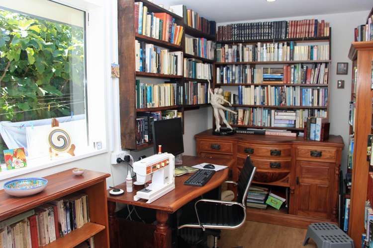 10 Ashley Drive Paroa_8