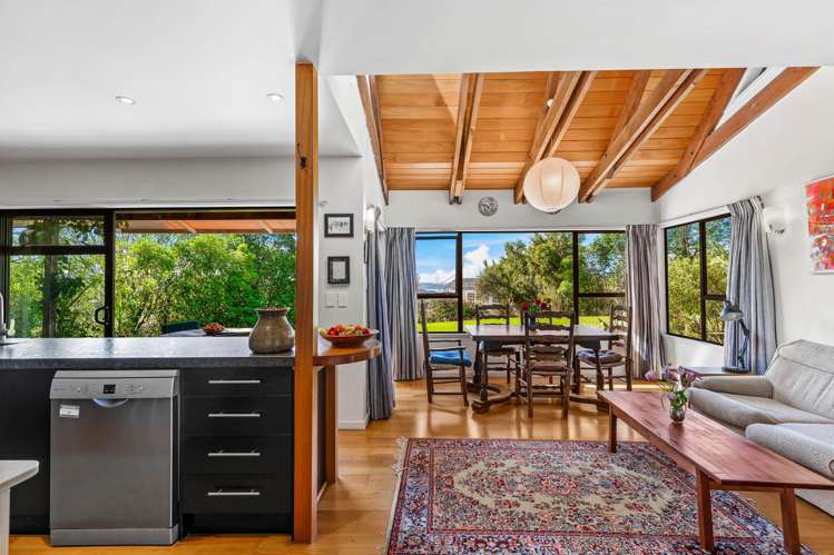 9 Vaughans Road Okura_12