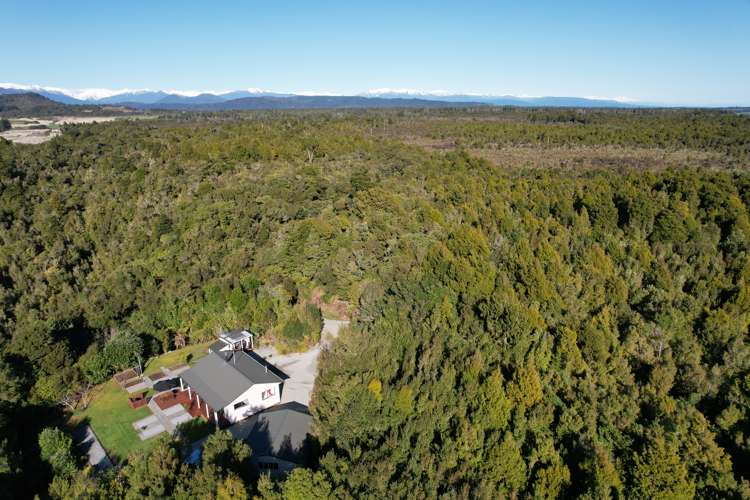 147 Havill Drive Hokitika_16