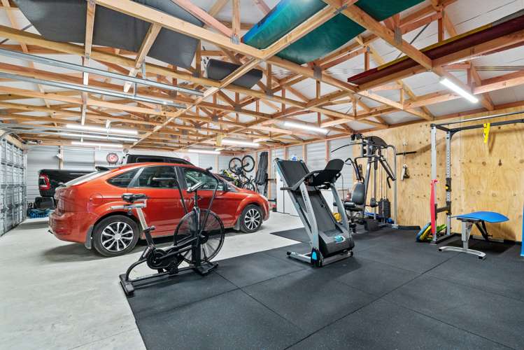 295 Bay Road West Plains_17