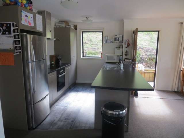 25 Saint Lawrence Street Toi Toi_4