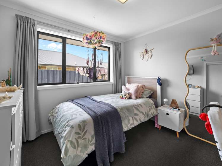 4 Goldrich Grove Netherby_13
