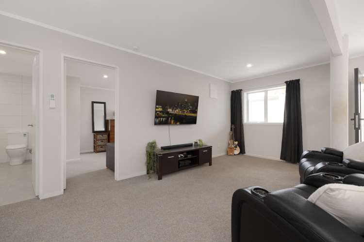 31 Seaview Road Otumoetai_23