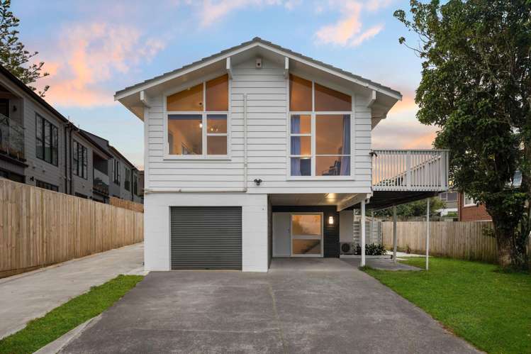 8 Portadown Avenue Pakuranga Heights_1