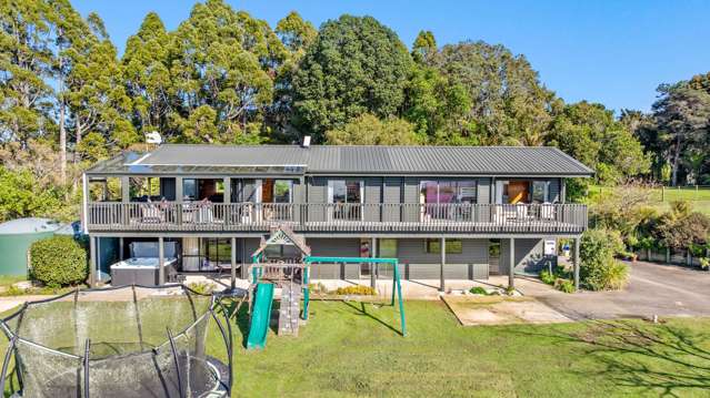 Large Family Home With Chickens Included