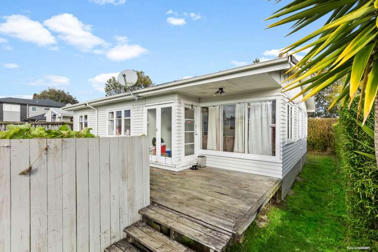 14 Albert Road Kelston_2