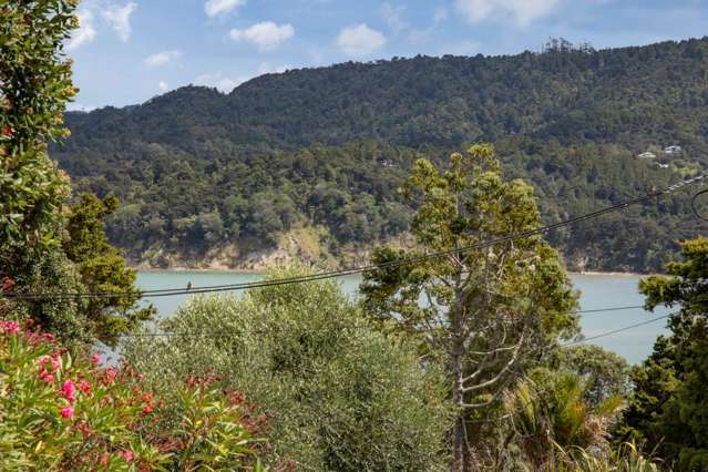 91 & 91a Kauri Point Road Laingholm_2