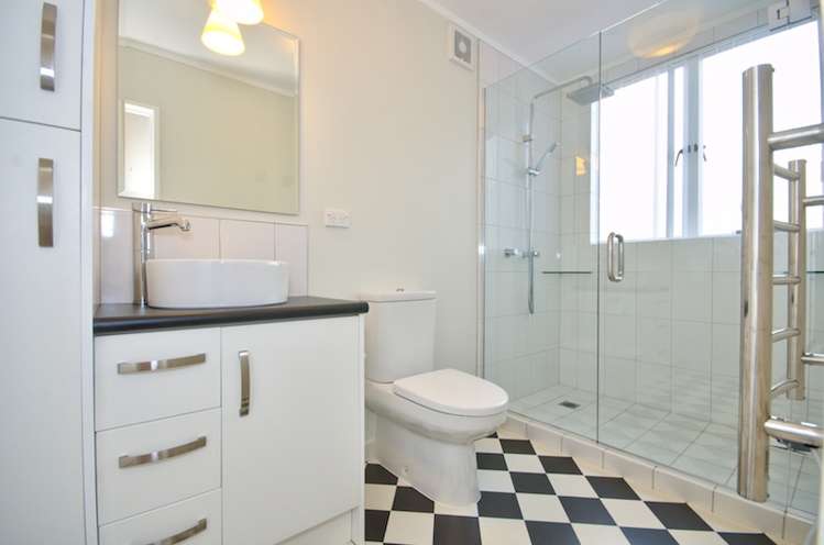 2/135 Jervois Road Herne Bay_13