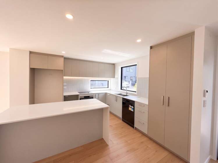 6/225 St George Street 10695_1
