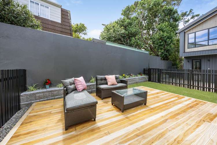 11C Norman Lesser Drive St Johns_17