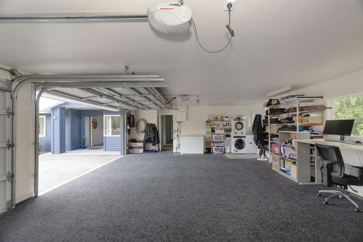 326 Homestead Road Weston_35