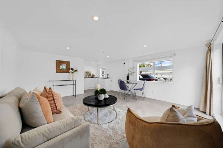 1/4 Preston Avenue Mt Albert_16