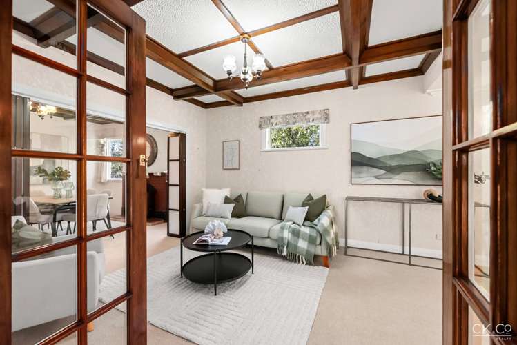 7 Totara Crescent Woburn_5