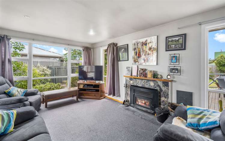 72 Kathleen Crescent Hornby_6