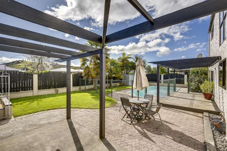 14 Bassett Place Taradale_7