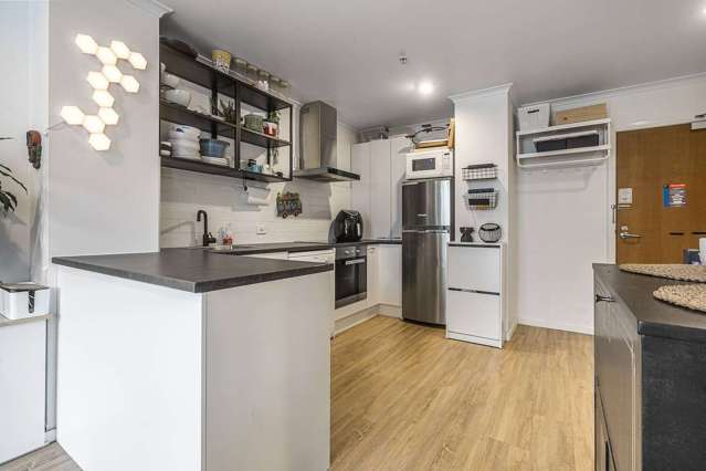 6E/92 Nelson Street 10015_3