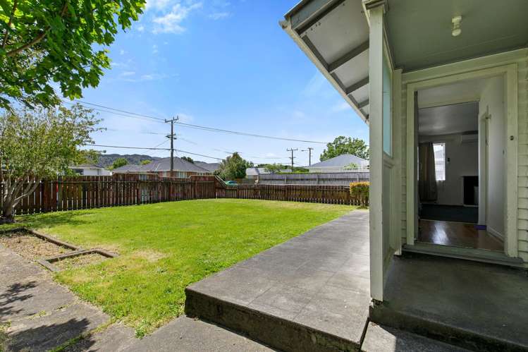 1 & 2/25 Marion Street Silverstream_5