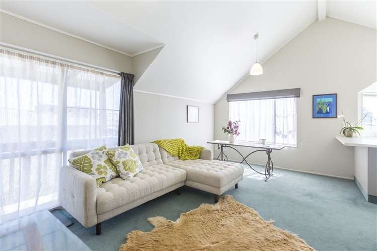 2/111 Nile Street Nelson City_0