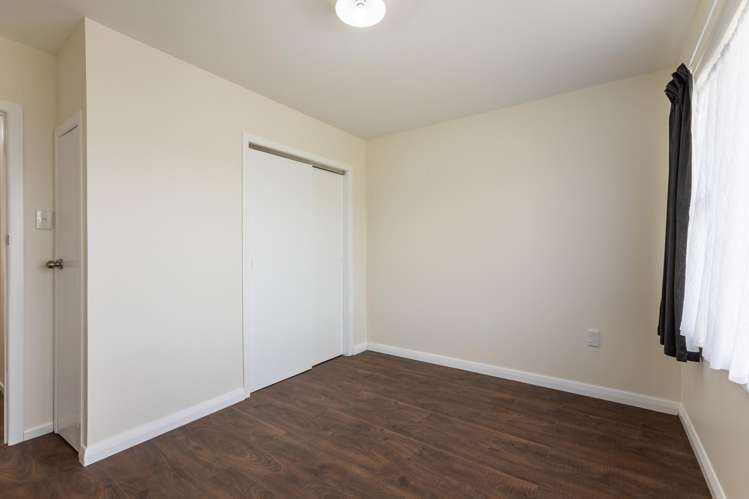 82 Guy Street Dannevirke_13