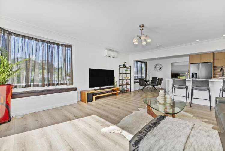 9 Bradbury Road Botany Downs_11