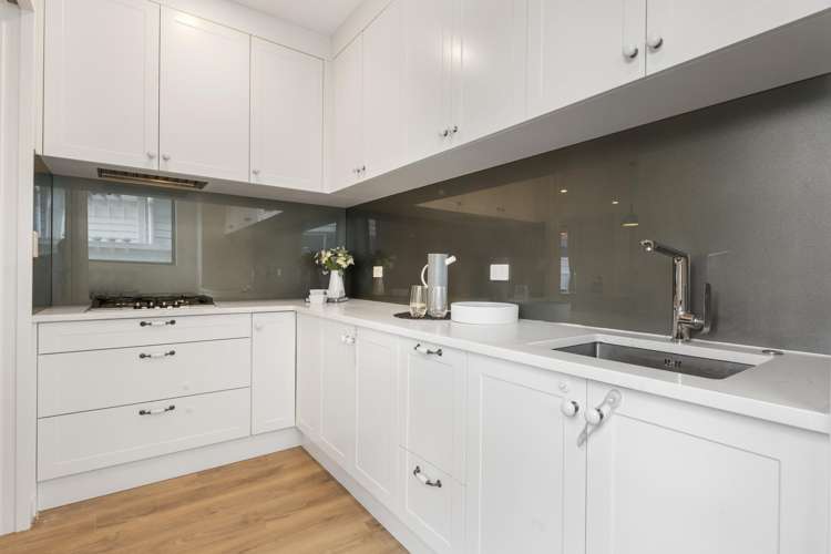 8 Thomas Rielly Avenue Hobsonville_9