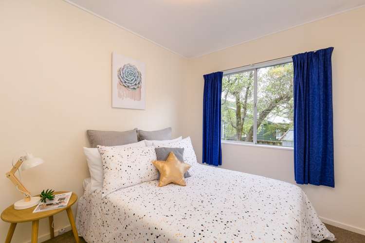 11b Thurleigh Grove Karori_11