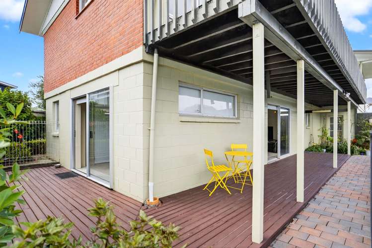 27 Gulf Crest Bucklands Beach_40