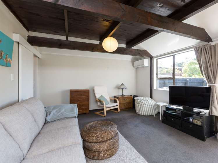 144 Akaroa Drive Maupuia_17