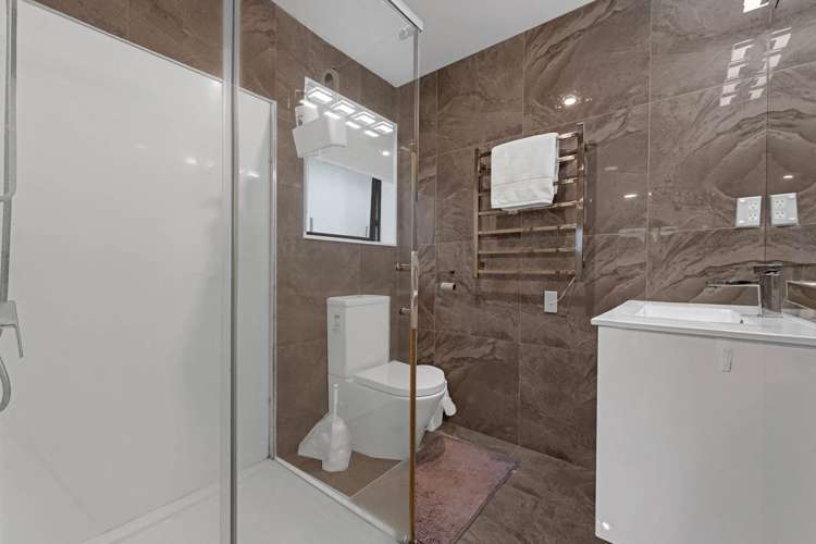 22 Tinaku Road Flat Bush_23