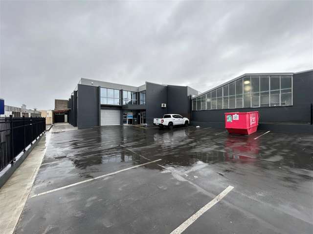Savills | Trade-Retail Site