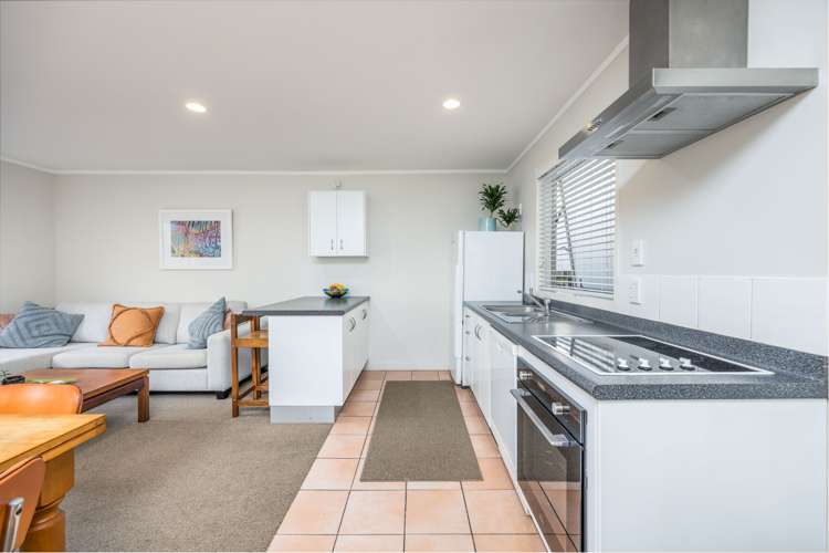 17/8 Rendall Place Eden Terrace_6