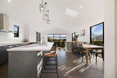 13 Falconer Rise_3