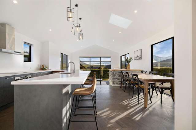 13 Falconer Rise Jacks Point_2