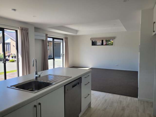 18/28 Pop Andrew Drive Te Anau_2