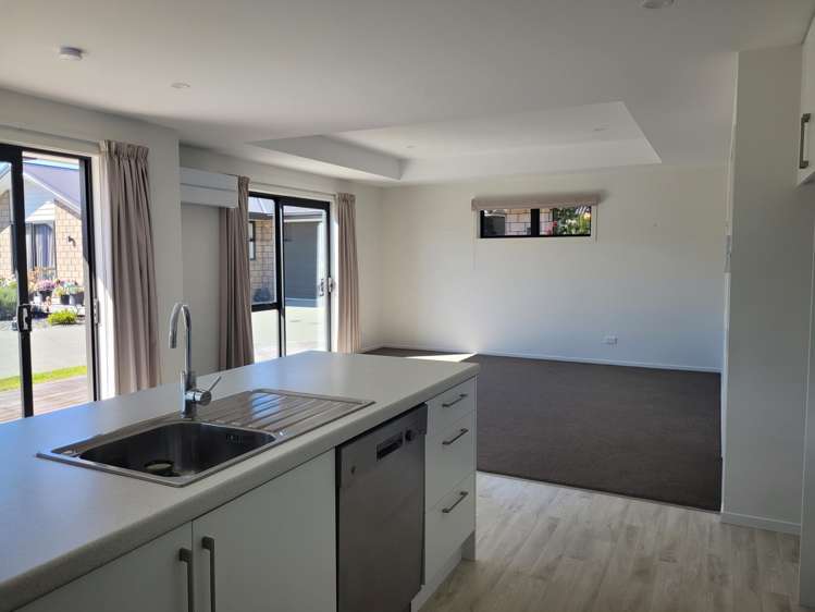 18/28 Pop Andrew Drive Te Anau_2