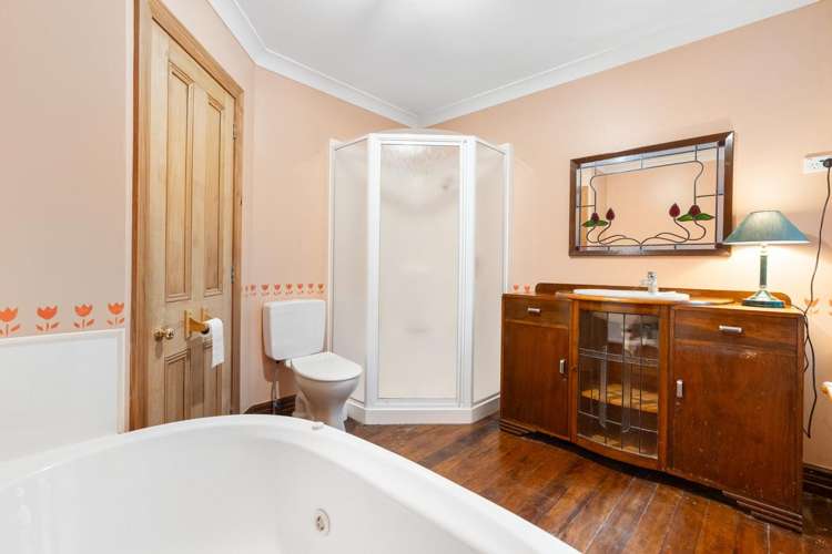 32, 34, 36 & 38 Moerangi Street Broad Bay_19