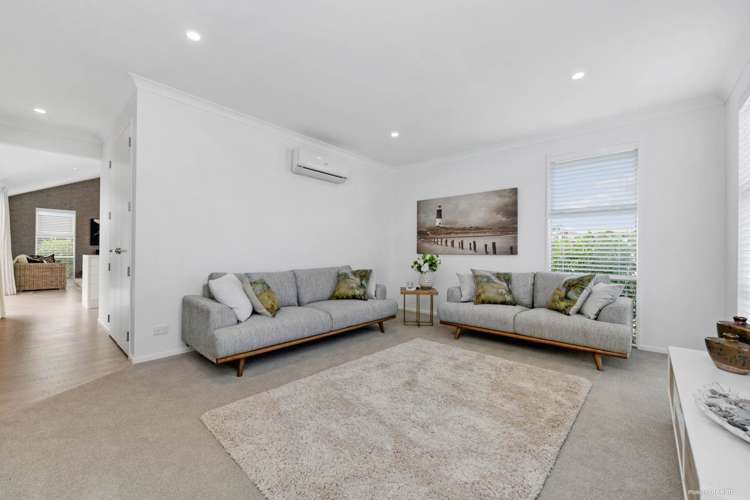 1 Lydiard Place Beachlands_6