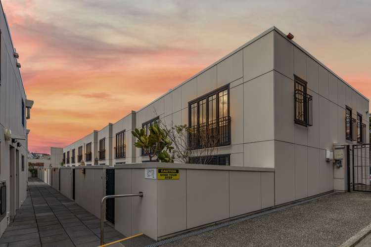 1e/8 Farnham Street Parnell_12