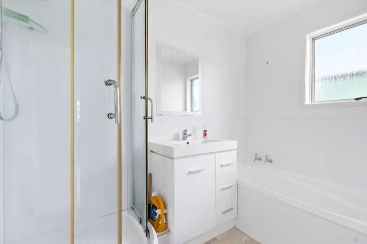 2/11 Burt Road Mount Wellington_12