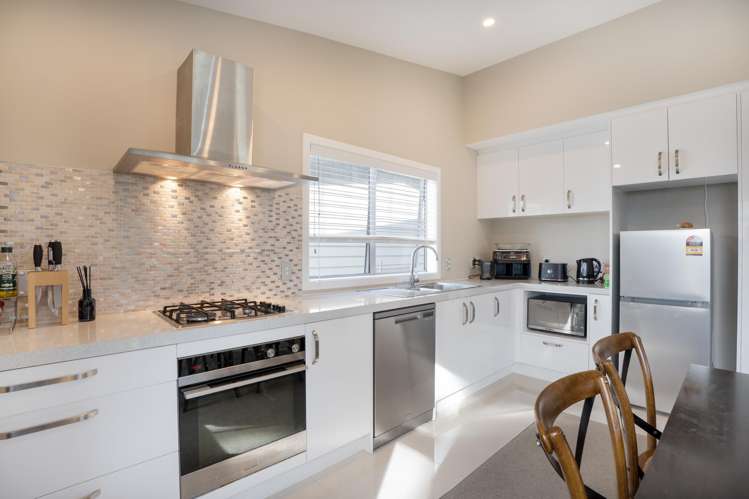 1/113 Moorefield Road_1